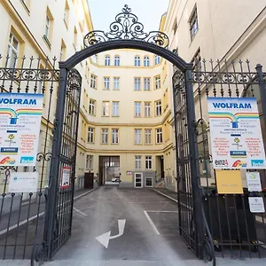 Margareten Long Apartman